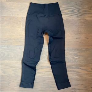 lululemon cropped leggings!